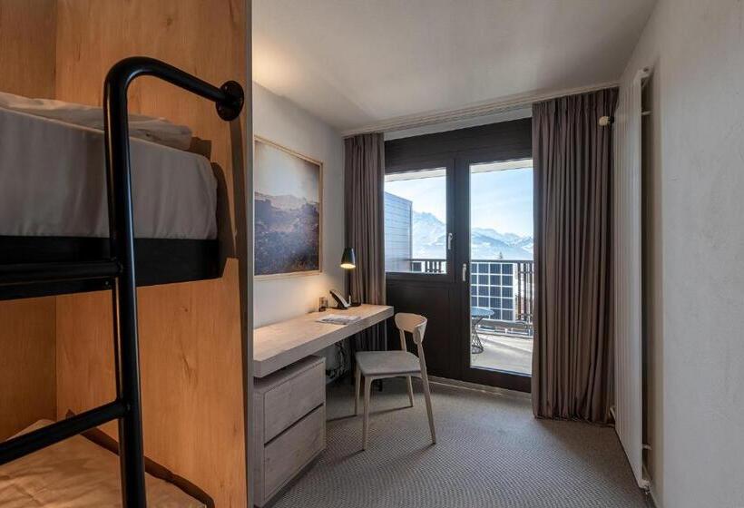 חדר סטנדרט עם מיטת קומתיים, Victoria Hotel & Residence