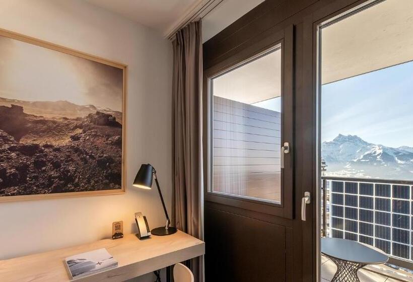 חדר סטנדרט עם מיטת קומתיים, Victoria Hotel & Residence