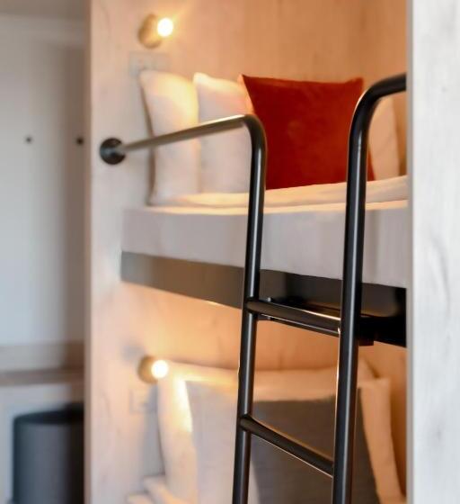 חדר סטנדרט עם מיטת קומתיים, Victoria Hotel & Residence