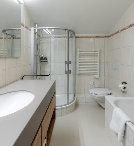 דירת שני חדרים, Victoria Hotel & Residence