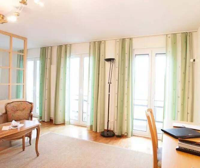 ジュニアスイート, Garni Hotel Frohburg