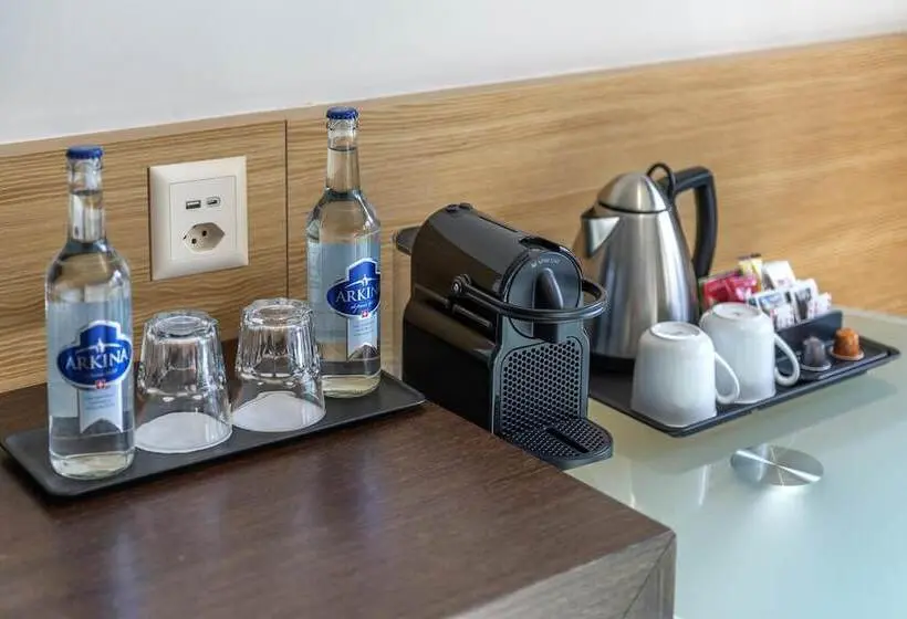 اتاق استاندارد, Hilton Geneva Hotel And Conference Centre