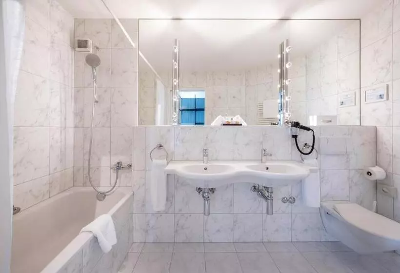Standard Neljän Hengen Huone, Boutique Hotel Balm