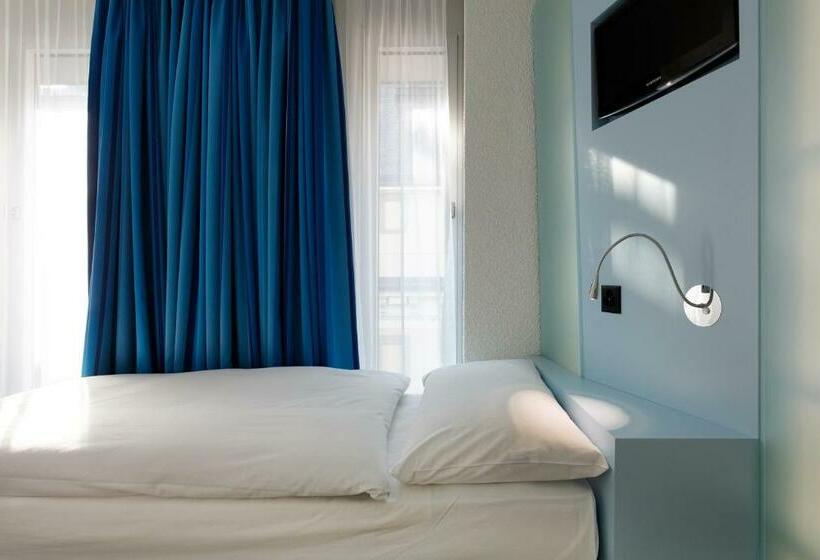 اتاق استاندارد سه نفره, Cristal Design