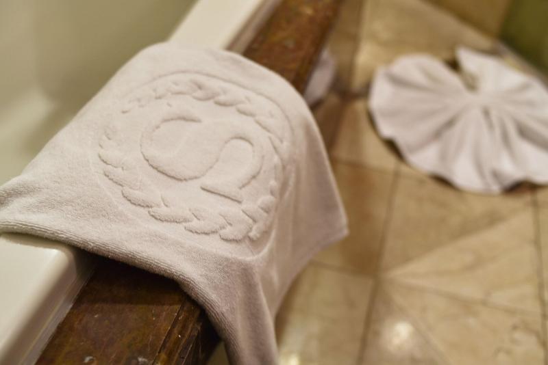 اتاق استاندارد یک نفره, Cristal Design