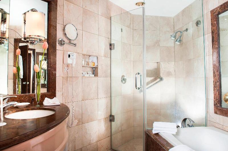 اتاق استاندارد یک نفره, Cristal Design