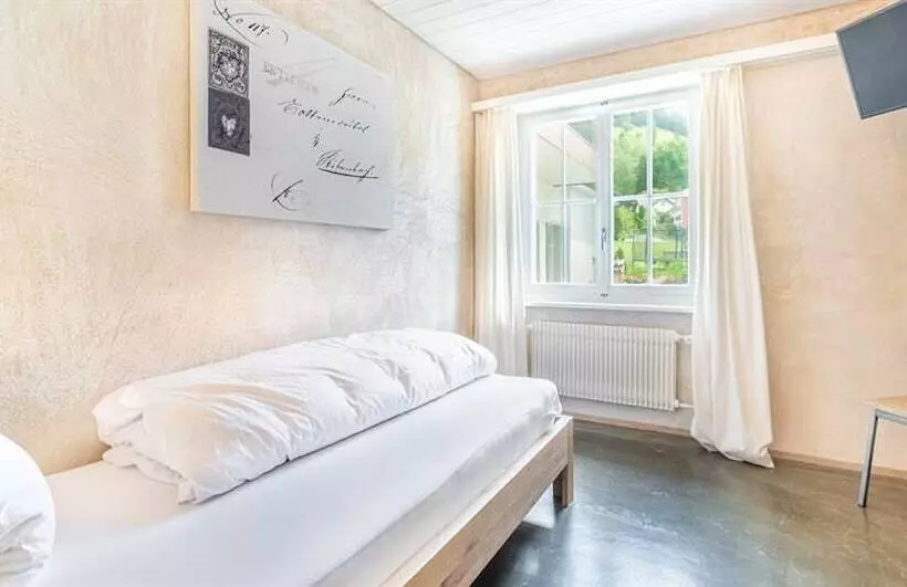 Standard Yhden Hengen Huone, Drei Konige
