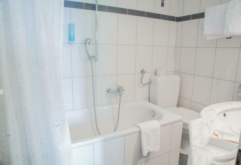 Номер Стандарт с Балконом, Du Lac