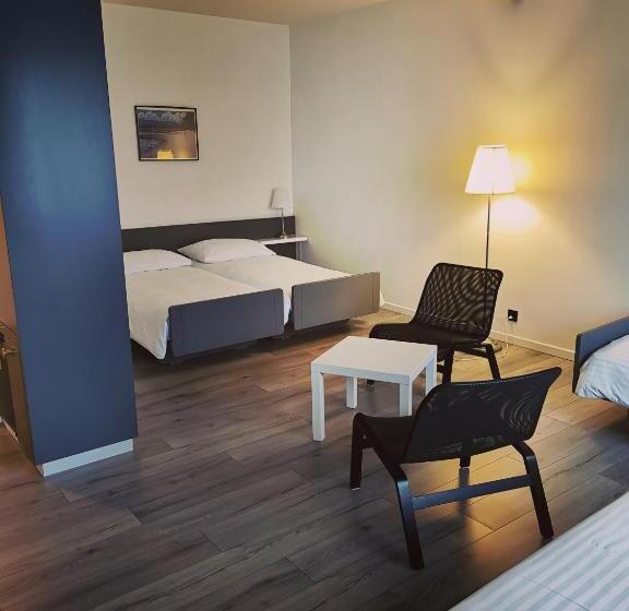 סוויטה, Fleur De Lys