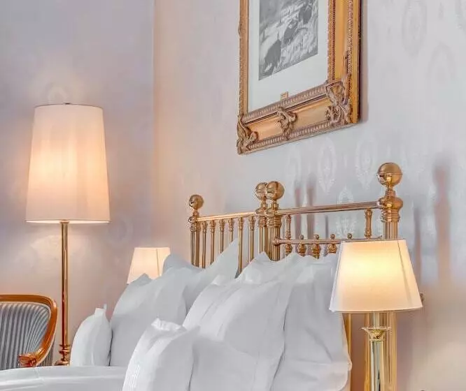 Superior Room City View, Grand Hotel National Luzern