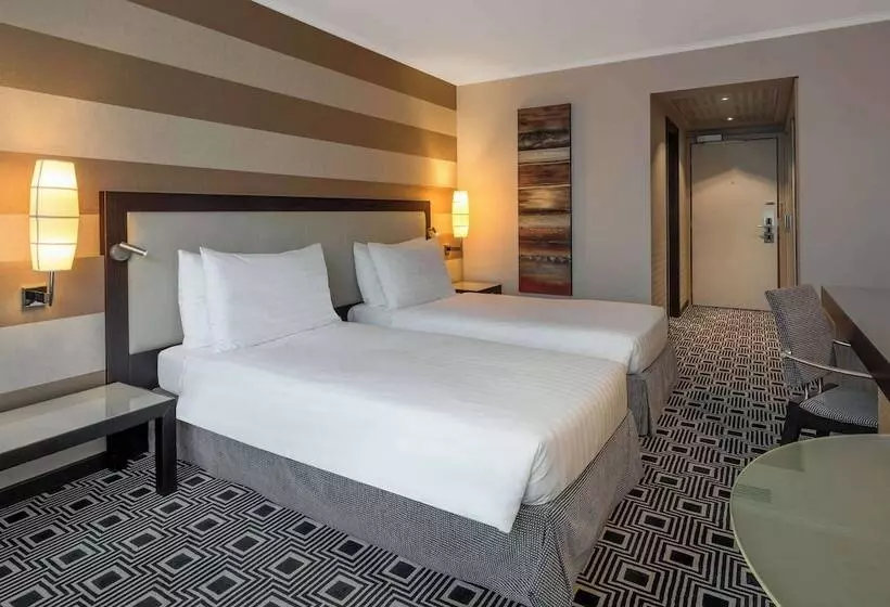 اتاق استاندارد, Hilton Geneva Hotel And Conference Centre
