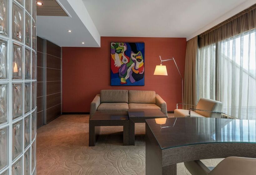 スタンダードルーム, Hilton Geneva Hotel And Conference Centre