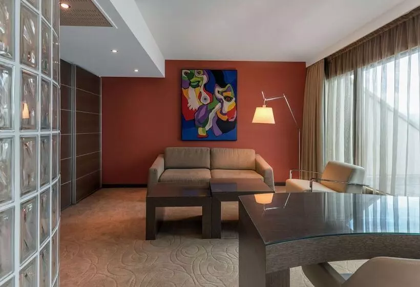 اتاق استاندارد, Hilton Geneva Hotel And Conference Centre
