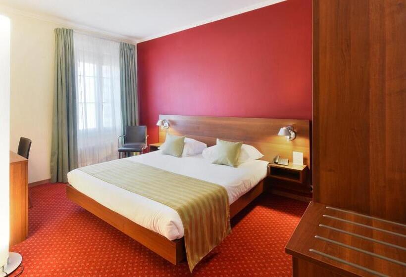 اتاق کلاسیک, International & Terminus