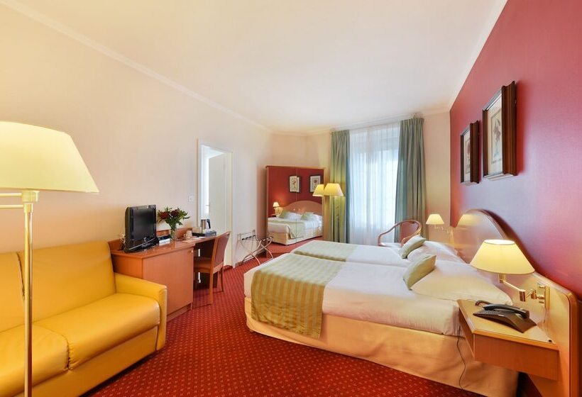 اتاق استاندارد سه نفره, International & Terminus