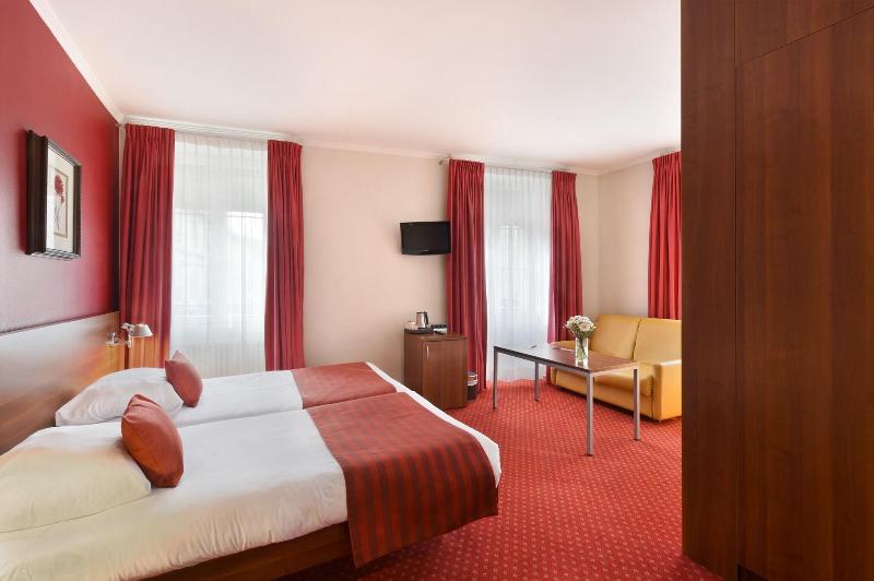 اتاق استاندارد سه نفره, International & Terminus