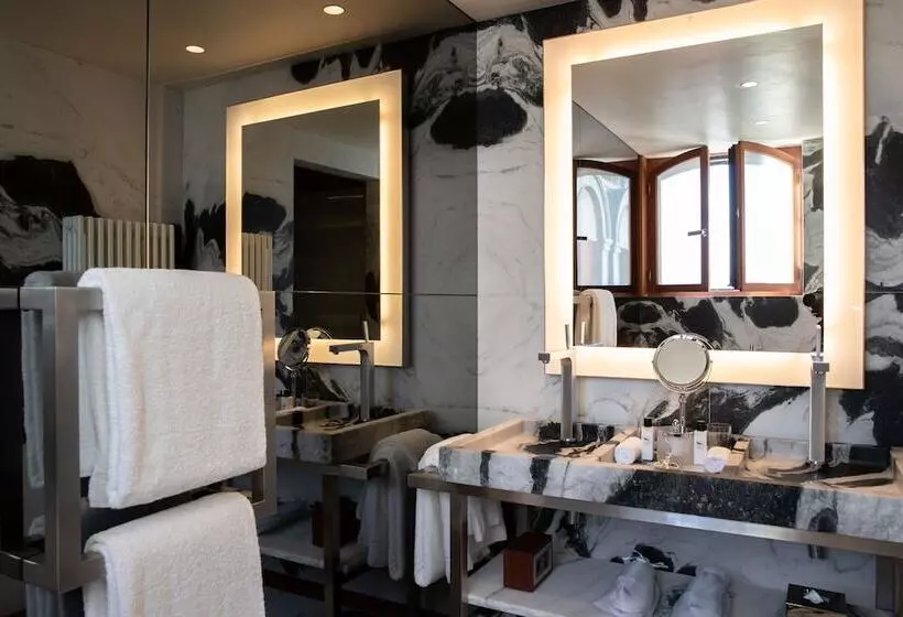 Suite with lake view, La Reserve Eden Au Lac Zurich