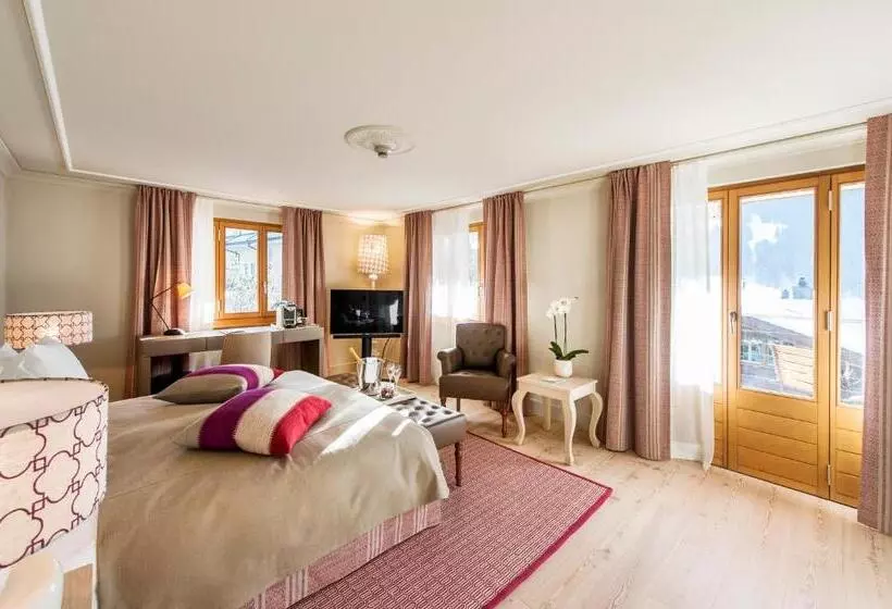 اتاق استاندارد با چشمانداز کوهستان, Le Grand Bellevue