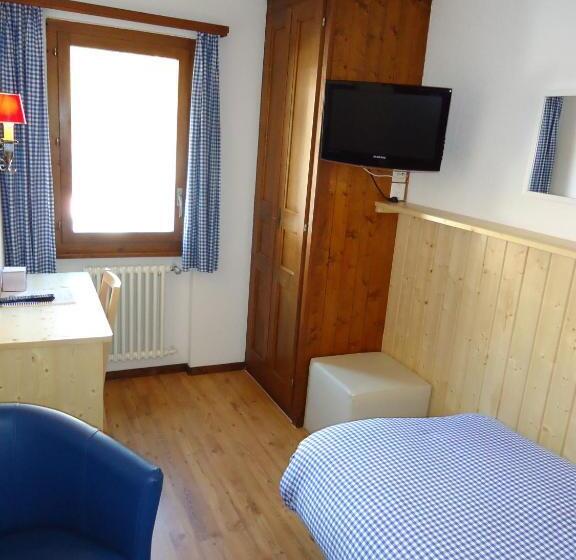 اتاق استاندارد یک نفره, Mirabeau