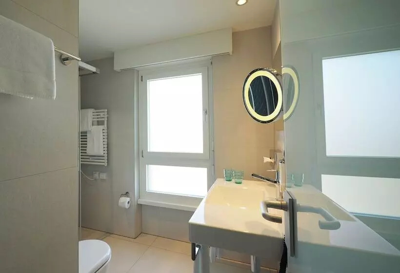 Habitació Estàndard, Holiday Thun