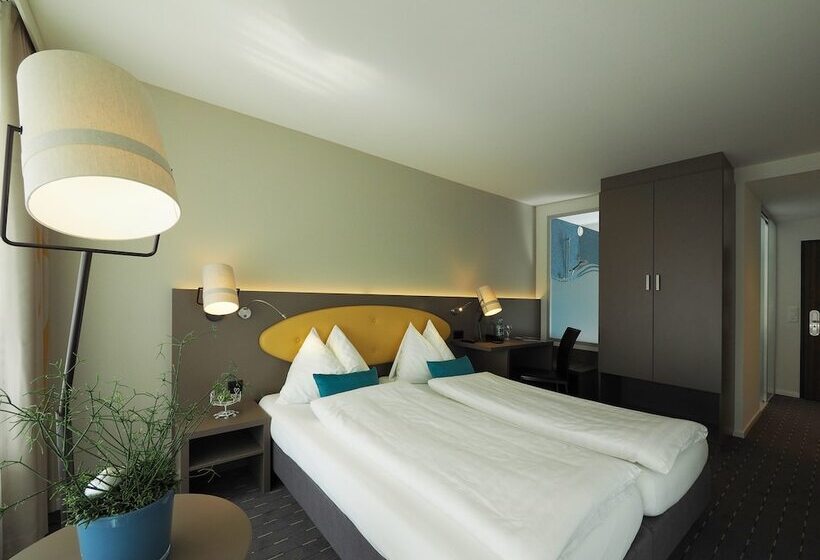 Номер Стандарт, Holiday Thun