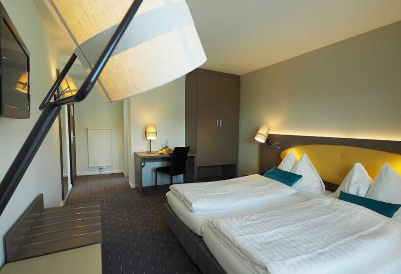 标准间, Holiday Thun