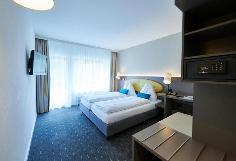 Номер Стандарт, Holiday Thun