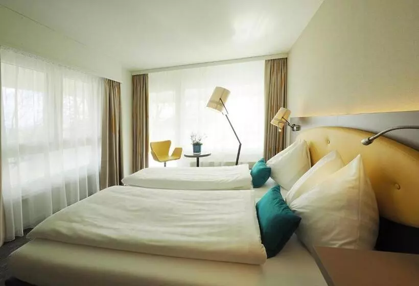 Habitació Estàndard amb Balconada, Holiday Thun