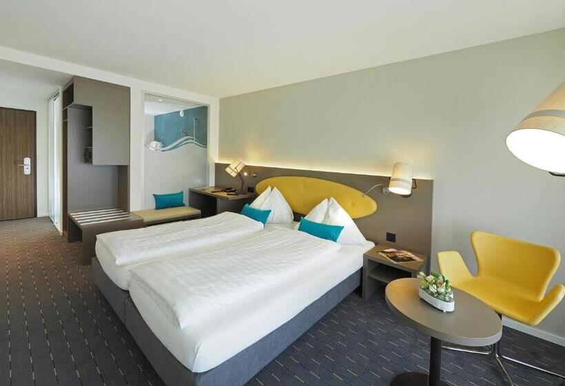 Номер Стандарт с Балконом, Holiday Thun