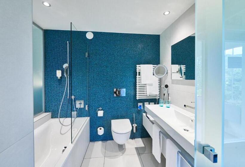 标准间带阳台, Holiday Thun