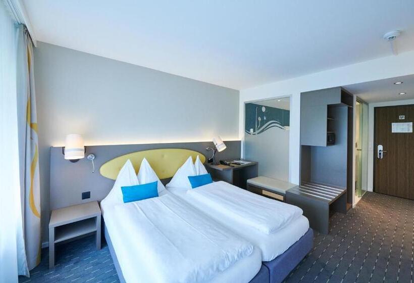 标准间, Holiday Thun