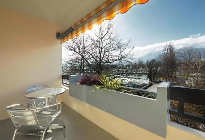Habitació Quàdruple Estàndard, Holiday Thun