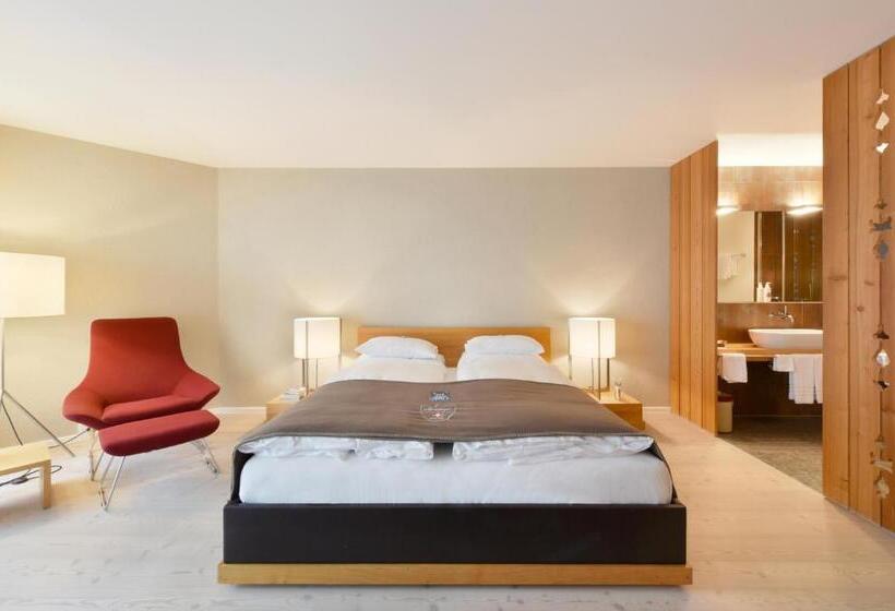 带阳台的高级房间, Schweizerhof Lenzerheide