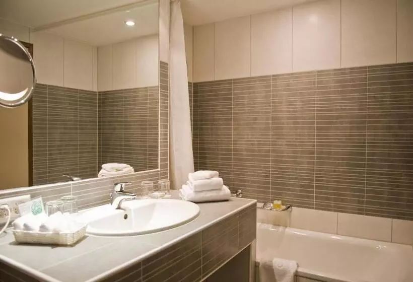 Classic Room with Views, Silberhorn   Residences & Spa Wengen