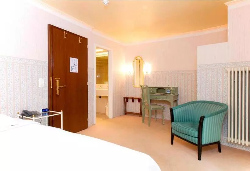 Classic Room with Views, Silberhorn   Residences & Spa Wengen