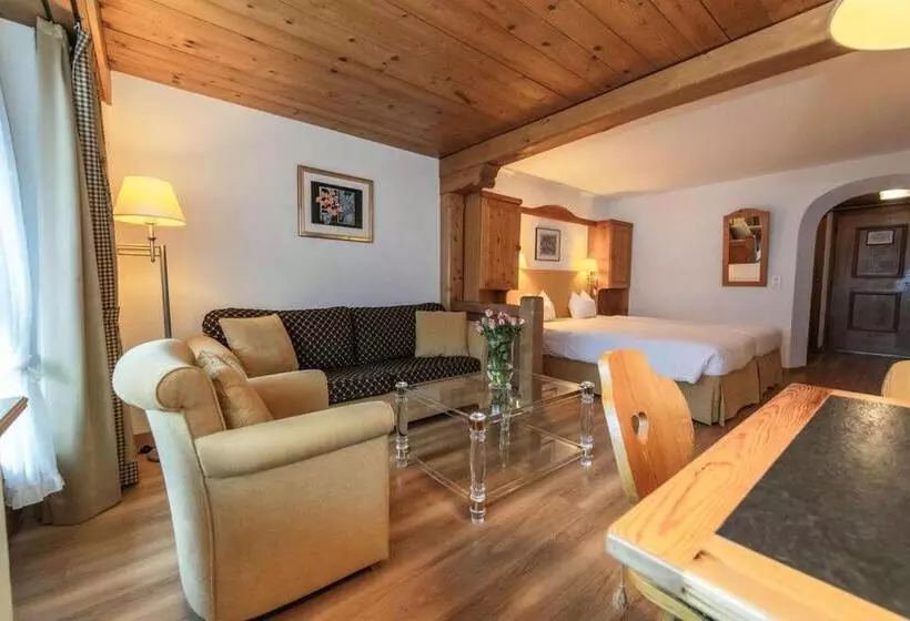 Junior Suite, Steinbock
