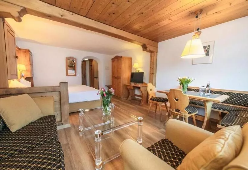 Junior Suite, Steinbock