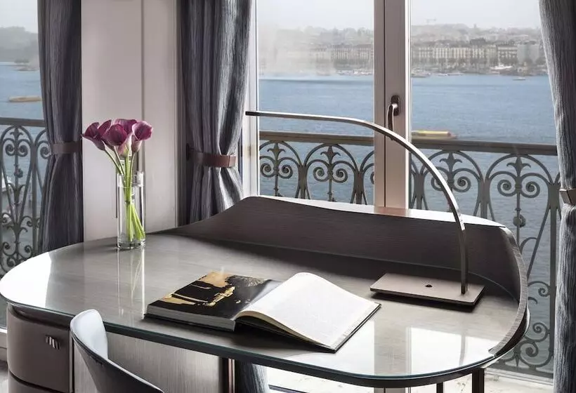 Premium-huone, The Ritz Carlton Hotel De La Paix, Geneva