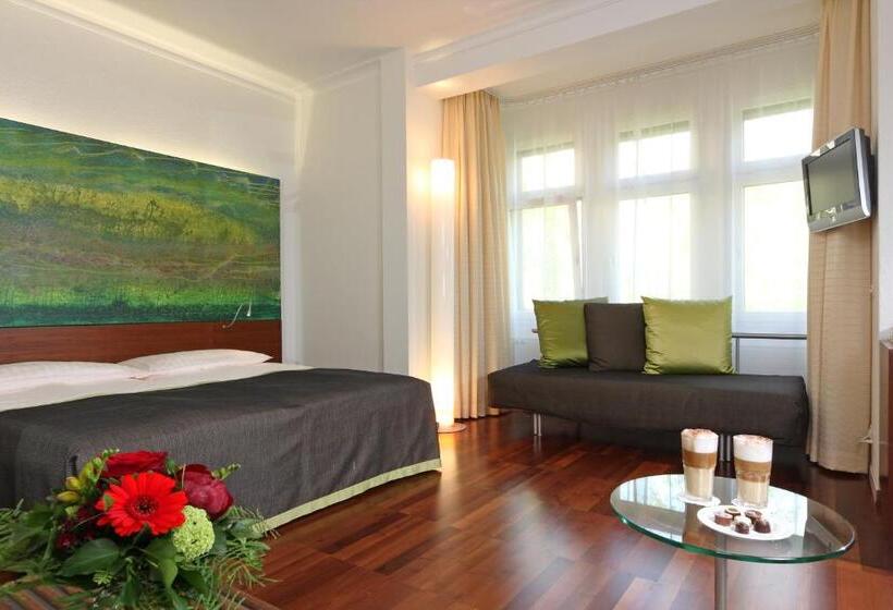 标准三人间, Waldstätterhof Swiss Quality