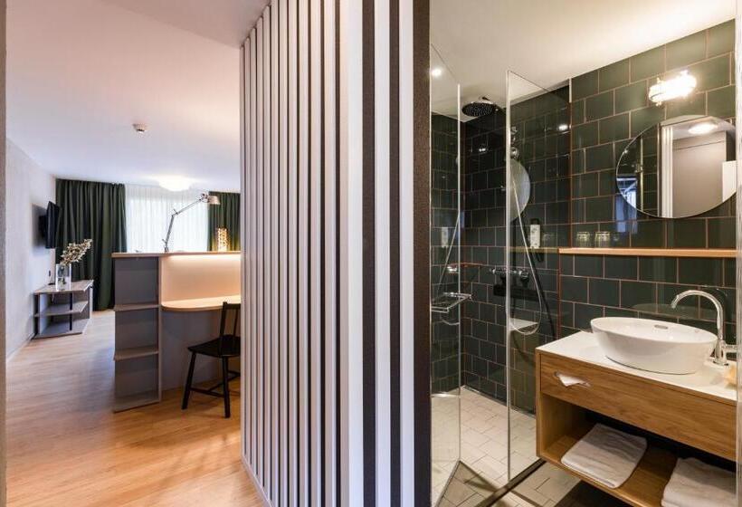 Superior room with lake view, Seehotel Wilerbad Spa & Seminar