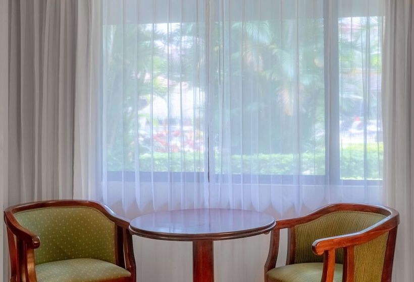 带2个卧室的主人套房, DoubleTree by Hilton Hotel Cariari San Jose - Costa Rica