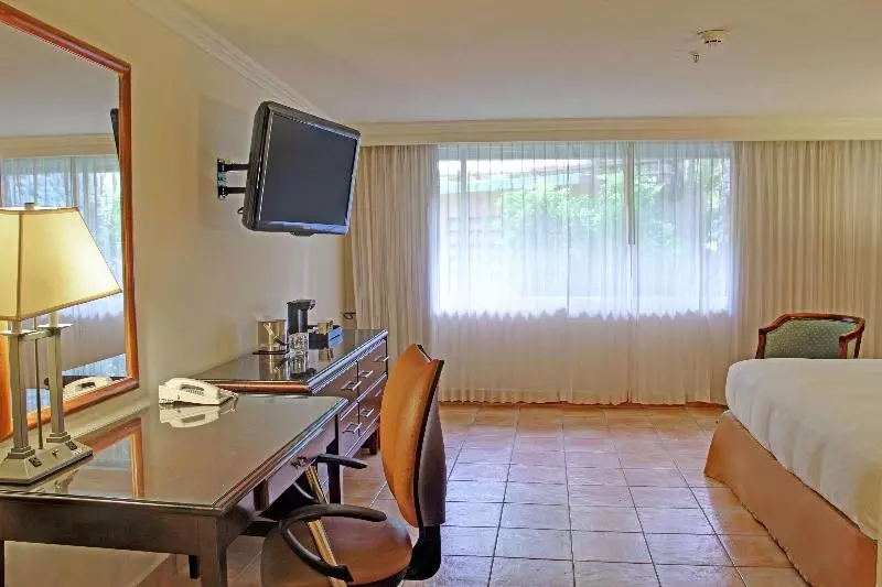 キングサイズベッドのスタンダードルーム, DoubleTree by Hilton Hotel Cariari San Jose - Costa Rica