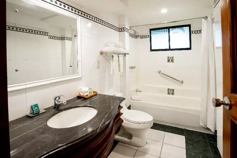 キングサイズベッドのエクゼクティブルーム, DoubleTree by Hilton Hotel Cariari San Jose - Costa Rica