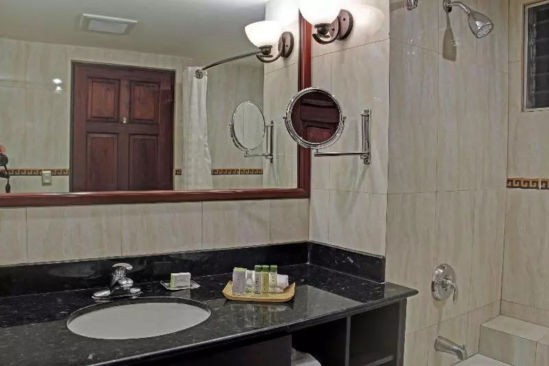 キングサイズベッドのスタンダードルーム, DoubleTree by Hilton Hotel Cariari San Jose - Costa Rica