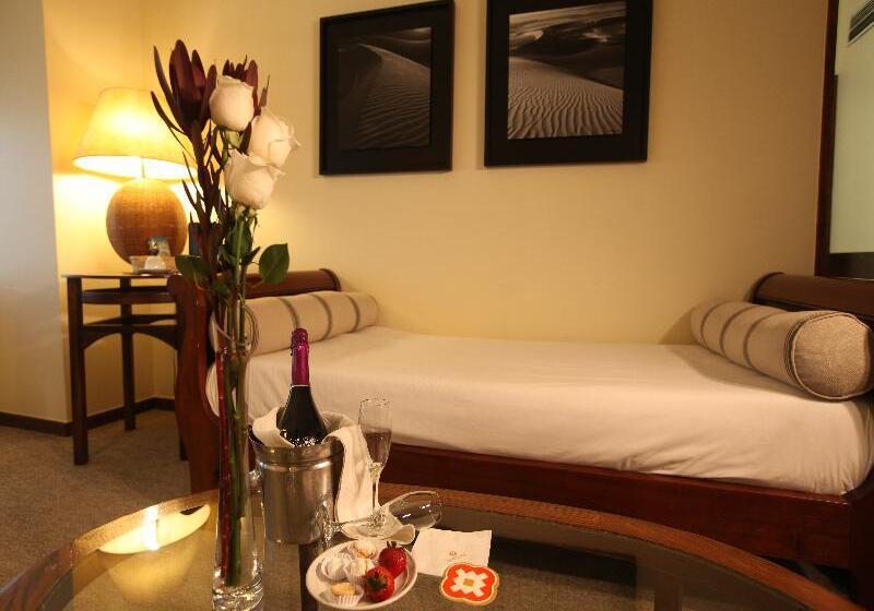 سوییت جونیور, Almacruz Hotel Y Centro De Convenciones