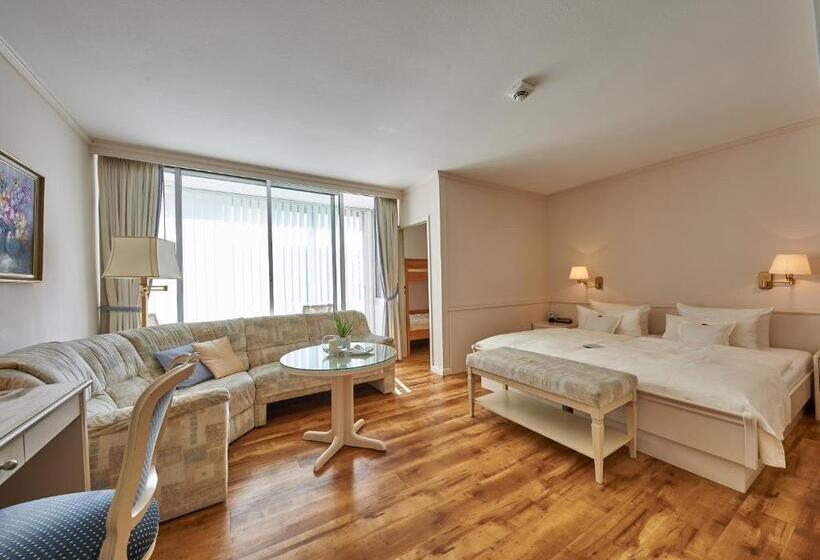 اتاق خانوادگی, Badhotel Sternhagen