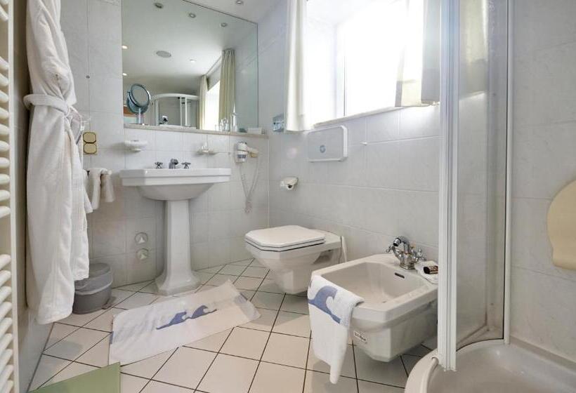 Номер Стандарт Индивидуальный Вид на Море, Badhotel Sternhagen