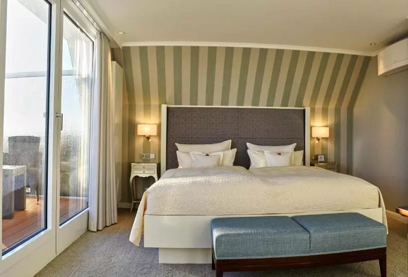 سوییت خانوادگی, Badhotel Sternhagen