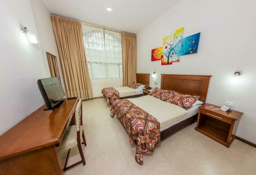 חדר סטנדרט לשלושה, Guadalajara