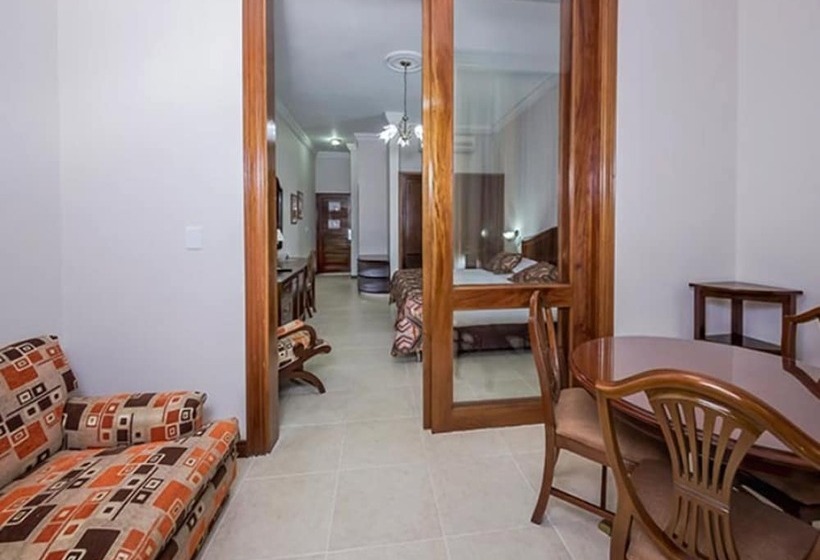 סוויטת ג'וניור, Guadalajara